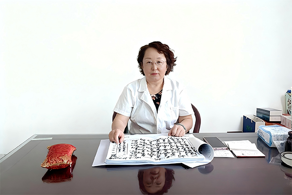 刘化芊：四秩杏林路 膏方传薪火 荣登《大国中医》诠释大医精诚(图1)