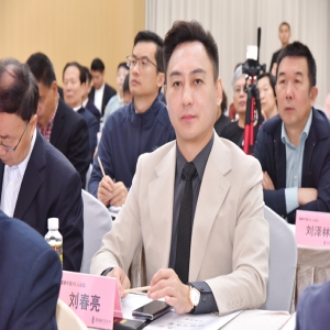 <strong>刘春亮：用科技创新点亮清晰视界</strong>